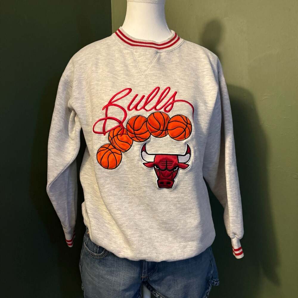 Vintage Cadre Athletic Chicago Bulls Embroidered Sweatshirt Size Large